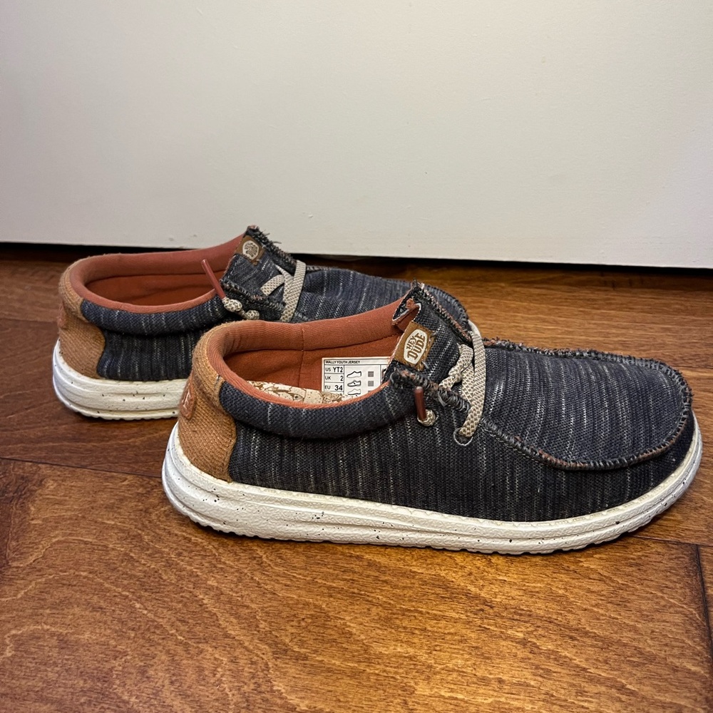 Hey Dude Kids' Charcoal Moccasins - Picture 2 of 6